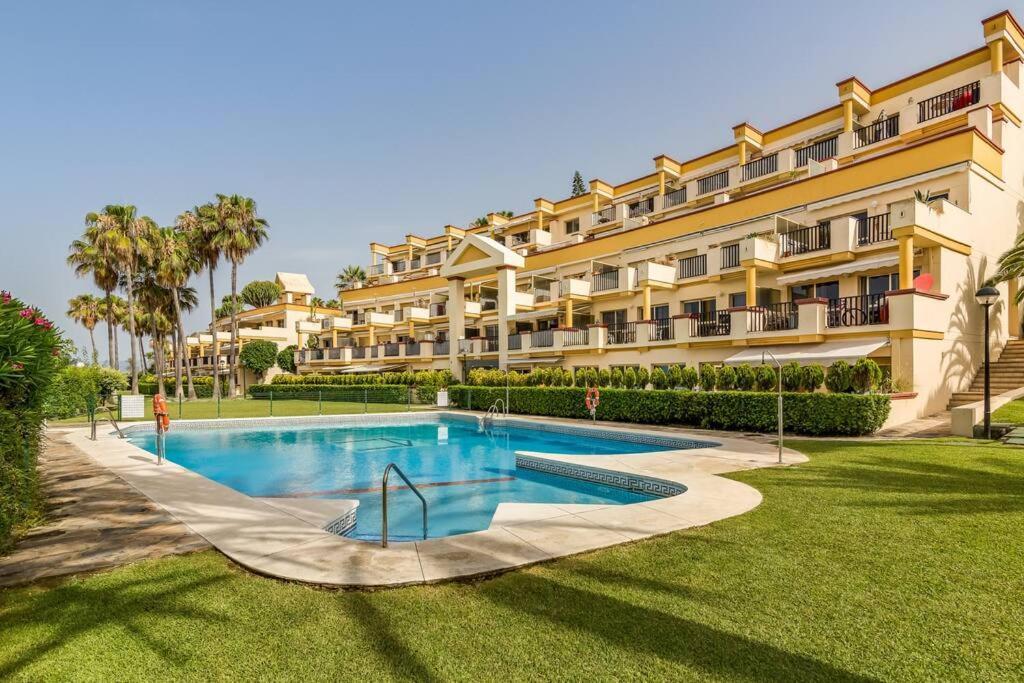 Oleholidays 1133 Romana Playa Primera Linea Playa Marbella Exteriör bild