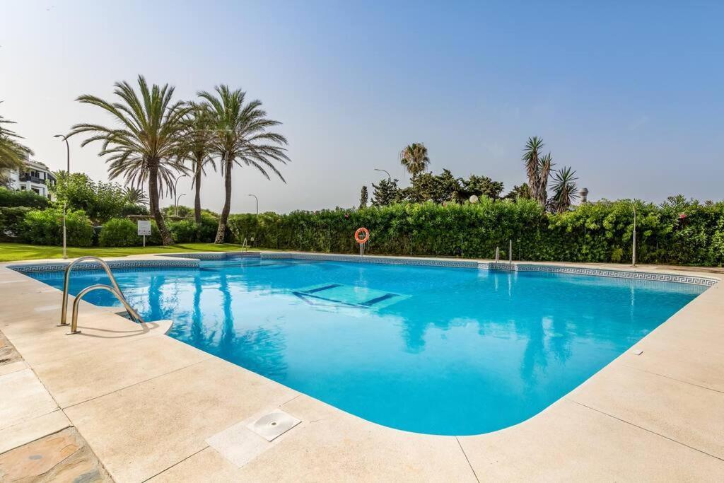 Oleholidays 1133 Romana Playa Primera Linea Playa Marbella Exteriör bild