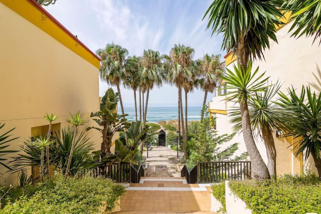 Oleholidays 1133 Romana Playa Primera Linea Playa Marbella Exteriör bild