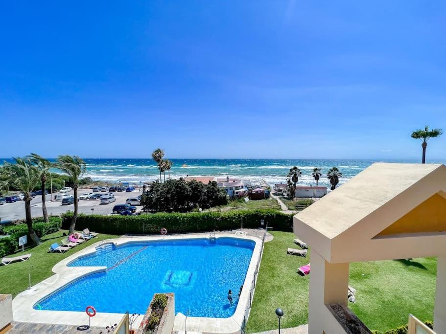 Oleholidays 1133 Romana Playa Primera Linea Playa Marbella Exteriör bild